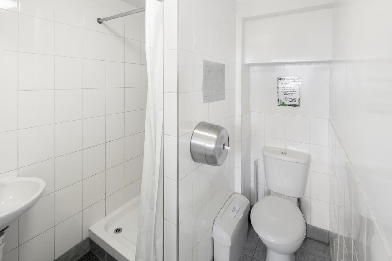 Bed in 4-Bed Mixed Dormitory Shared Bathroom (18–40 years),999116217:JPEG